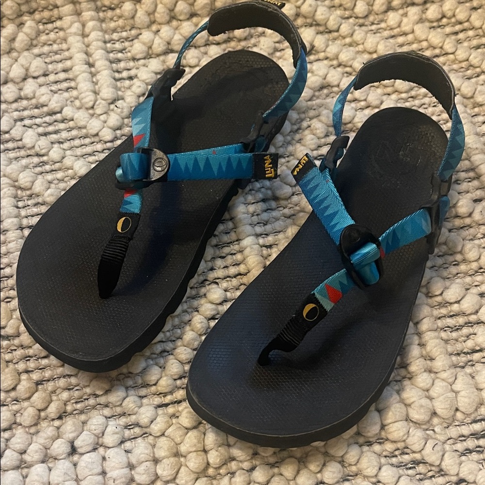 Vibram Blue and Black Sandals